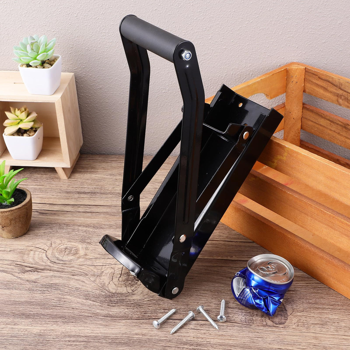 Heavy Duty Metal Can Crusher I738874
